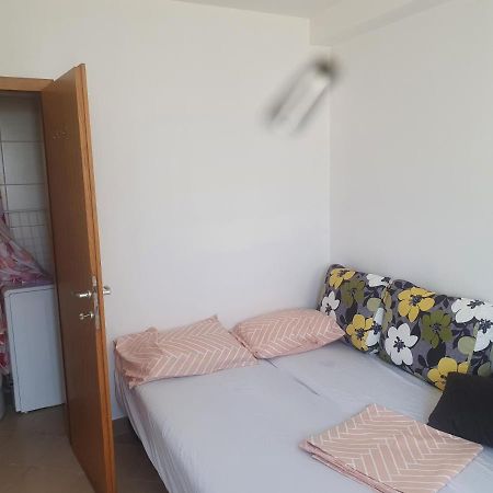 Small Studio Mali Lošinj Kültér fotó