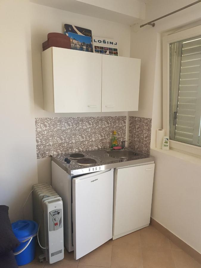 Small Studio Mali Lošinj Kültér fotó